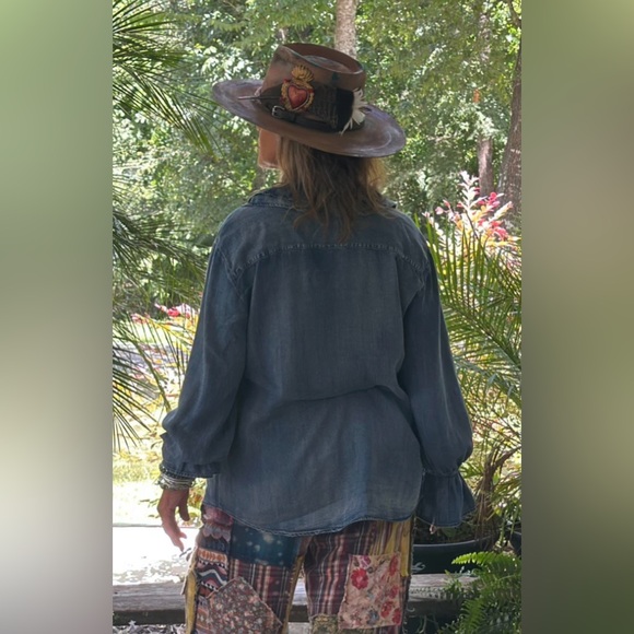 Priya Ruffle  Button Blouse - Picture 2 of 2